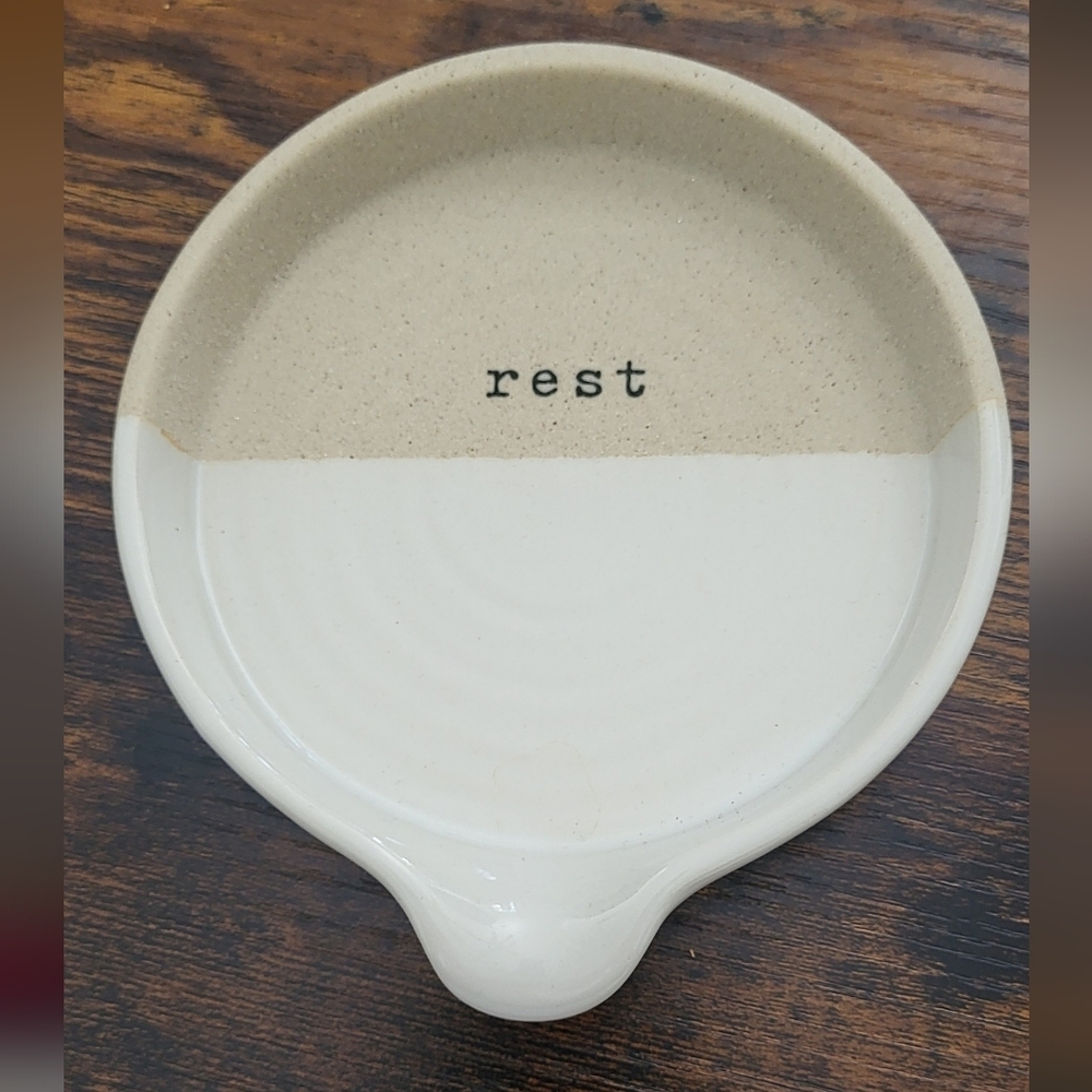 Mud Pie Ceramic white and beige spoon rest, 5"
